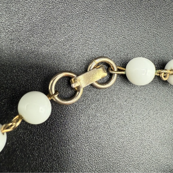 Gorgeous 1940s Milk Glass Prong Set Earrings and Necklace Set - Picture 12 of 17